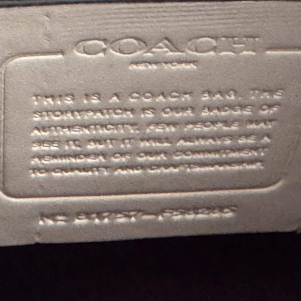 Coach Signature crossbody File Bag - New Without Tags - 13" x 10.5" - Picture 7 of 13